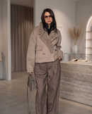 Kurze Wolljacke mit Kunstfellkragen